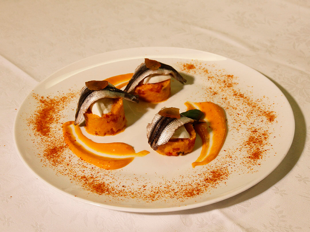 Marinated anchovies with panzanella of Panettone - Renato Rizzardi - Insolito Panettone