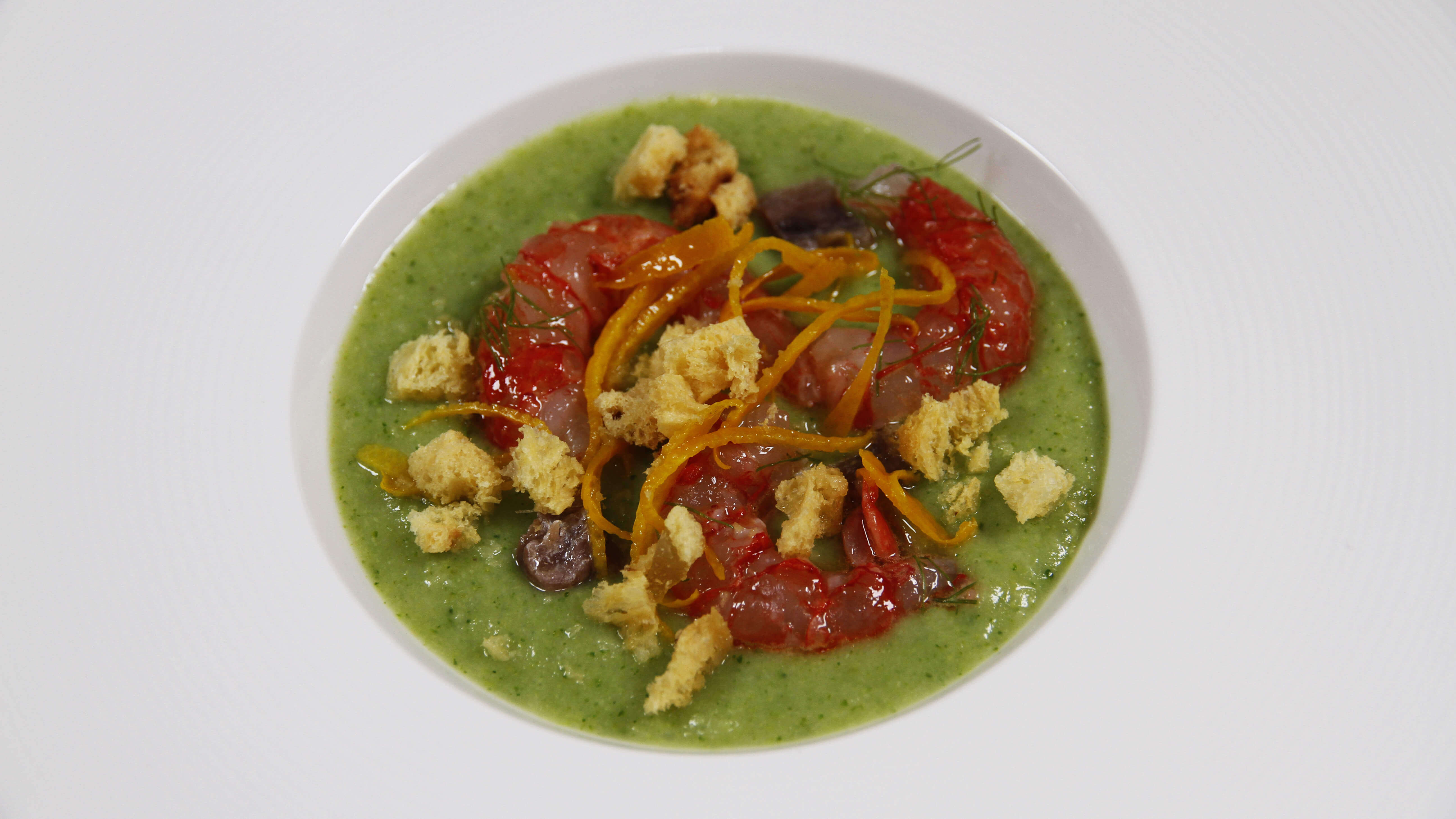 Mandarin Panettone with Broccoli Cream, Anchovies and Prawns - Danilo Angè - Insolito Panettone