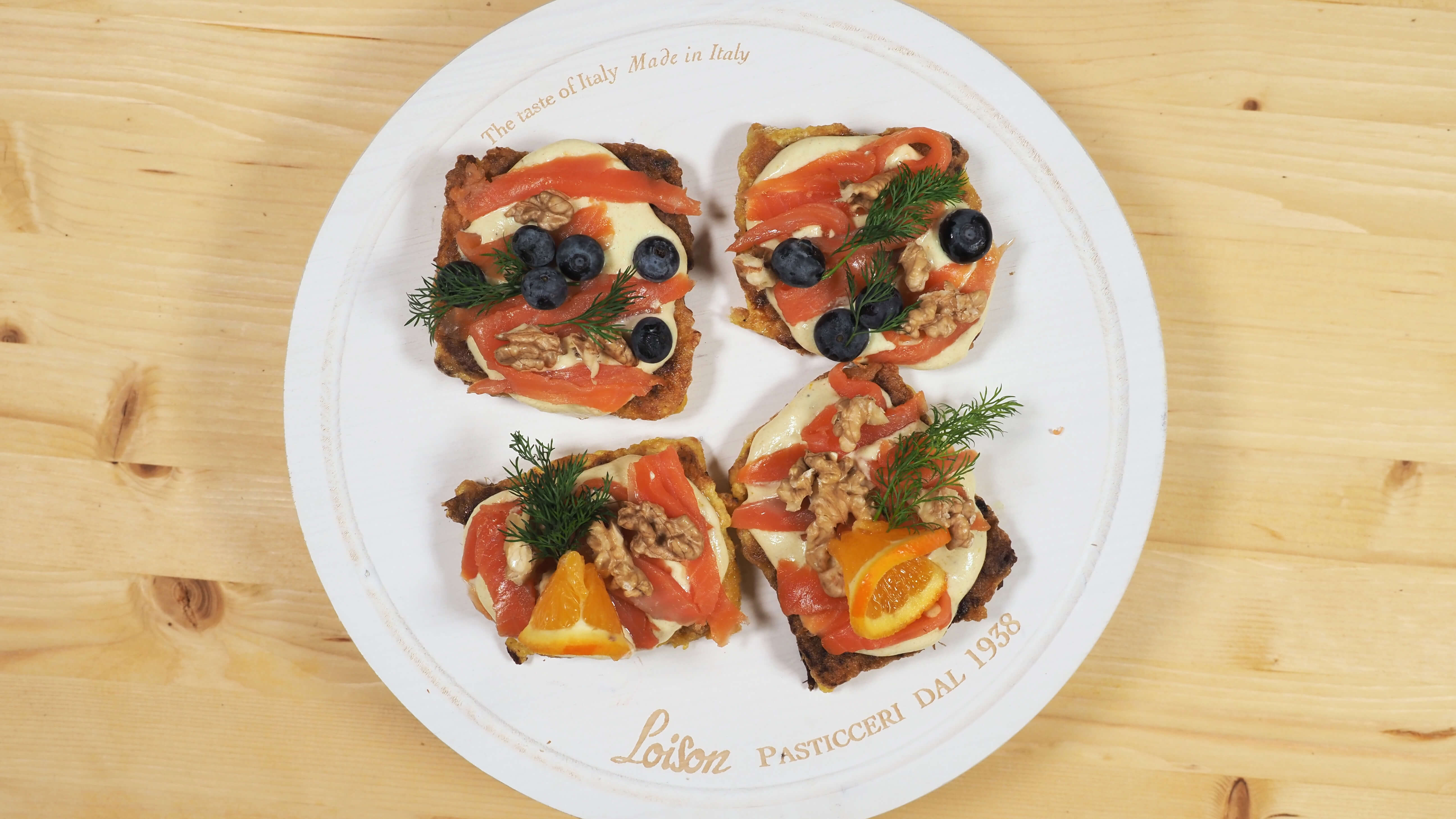 Panettone and smoked salmon French toast - Insolito Panettone