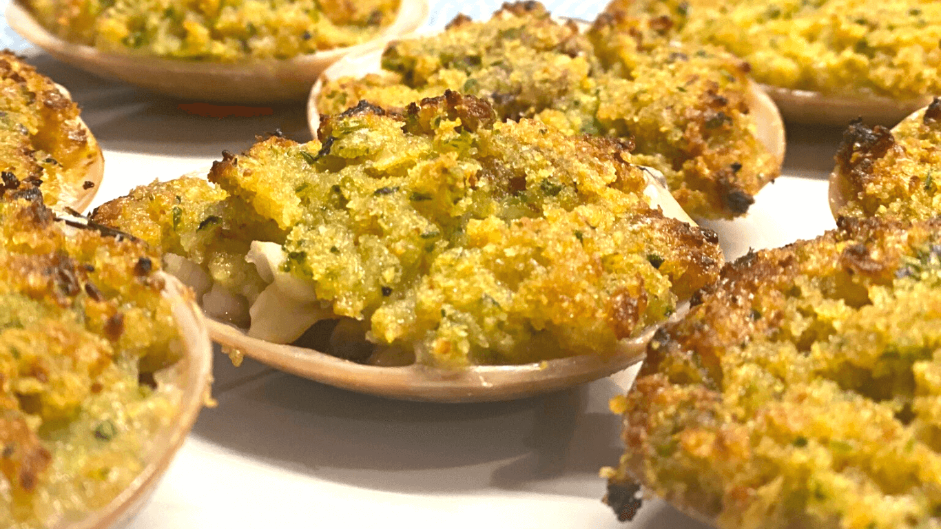 Gratin Cockles with Panettone - Insolito Panettone