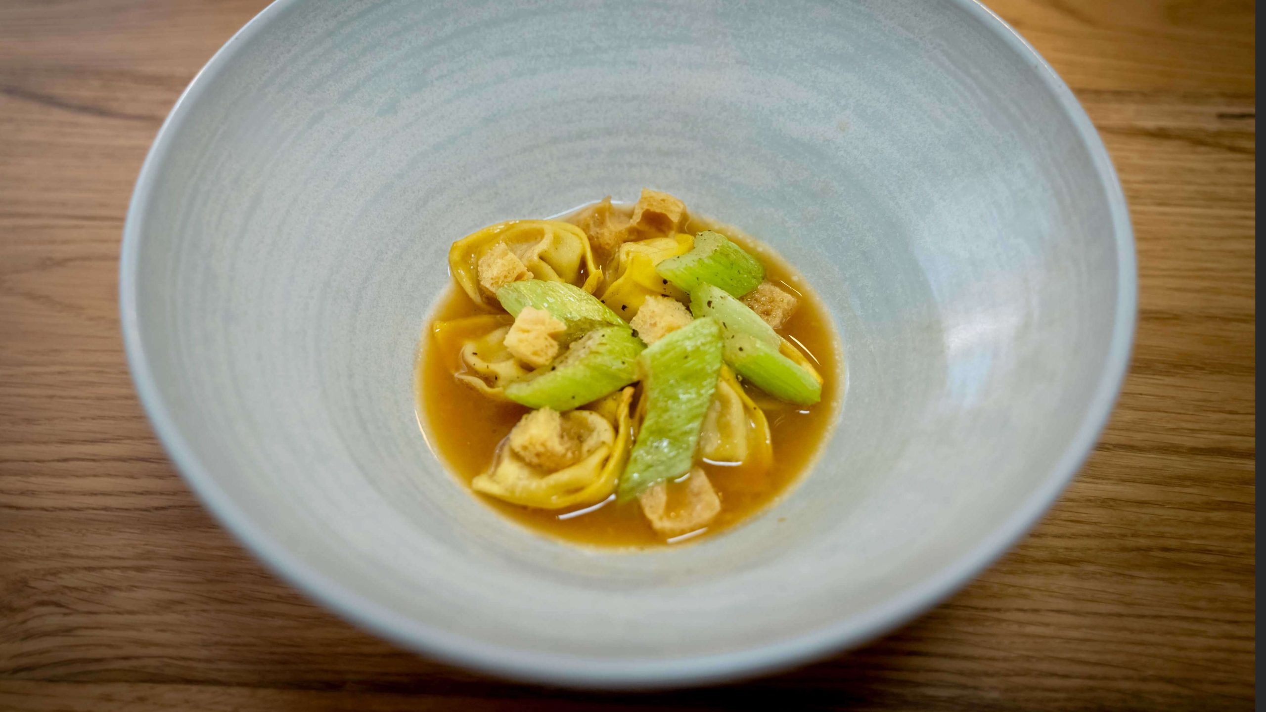 Tortelli stuffed with guinea fowl and Panettone: an unusual harmony of flavors and tradition - Insol